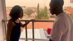 Reproduzir Primeira vez de Ebony Teen: sexo quente em quarto de hotel com sua paixão de férias