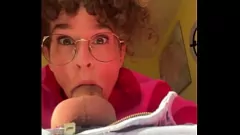 تشغيل CREAMPIE الجبهة تحصل مارس الجنس من الصعب تحت شجرة عيد الميلاد - كبير الثدي، كس الرطب