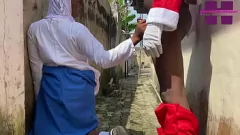 Reproducir Orgía de Navidad con Santa: sobrecarga de polla negra en el patio trasero