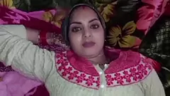 Desi Indian Bhabhi Lalita diventa duro dal fidanzato - Video esplicito indiano XXX