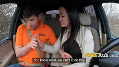 Reproduzir A obsessão do instrutor de direção adolescente leva a sexo fumegante de carro