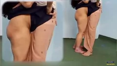 Afspelen Eerste keer Indiase koppeldans: hete meid schudt exotische tieten in erotische Desi Mujra