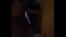 Abspielen Ich schreie erfolgreich tierisches Sperma über meinen Gummischuh und sauge es so ab