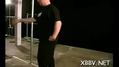 Odtwórz Smutny hottie ogląda jej ukochaną garnek succusa