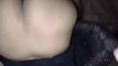 Jouer Cojo a mi vecina, le aviento letche en sus tetas