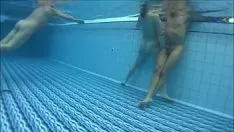 par de chifres submerso