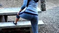 Reproducir Un paseo por el parque con addison ryder y zoey monroe